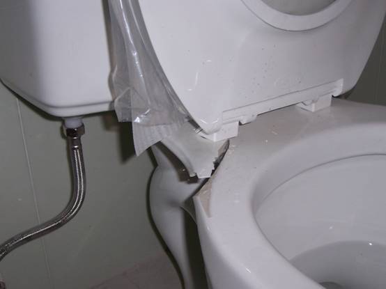 马桶瓷器裂了怎么处理掉(马桶瓷器裂了怎么处理掉呢) 马桶瓷器裂了怎么处理掉(马桶瓷器裂了怎么处理掉呢)